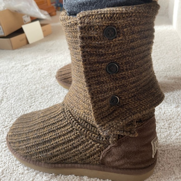 Brown Knit UGGs Women’s size 8 - Picture 11 of 16